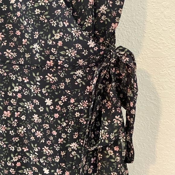 Black Hollister dress - Picture 2 of 5